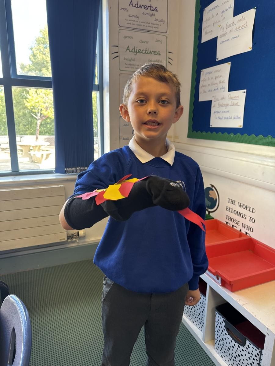 Rainforest 'Wow Day' - Snake sock puppets 