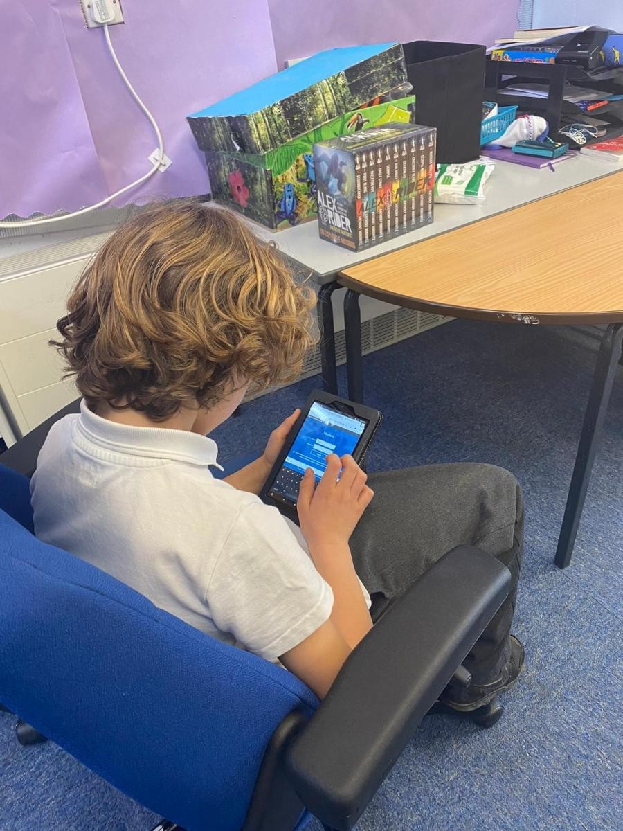 6 Kindles for each class, Years 3 to 6