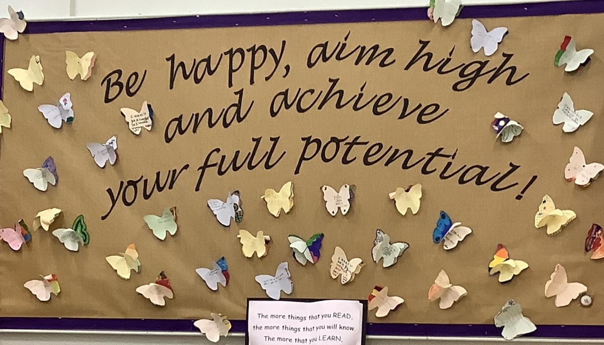 Display of school motto