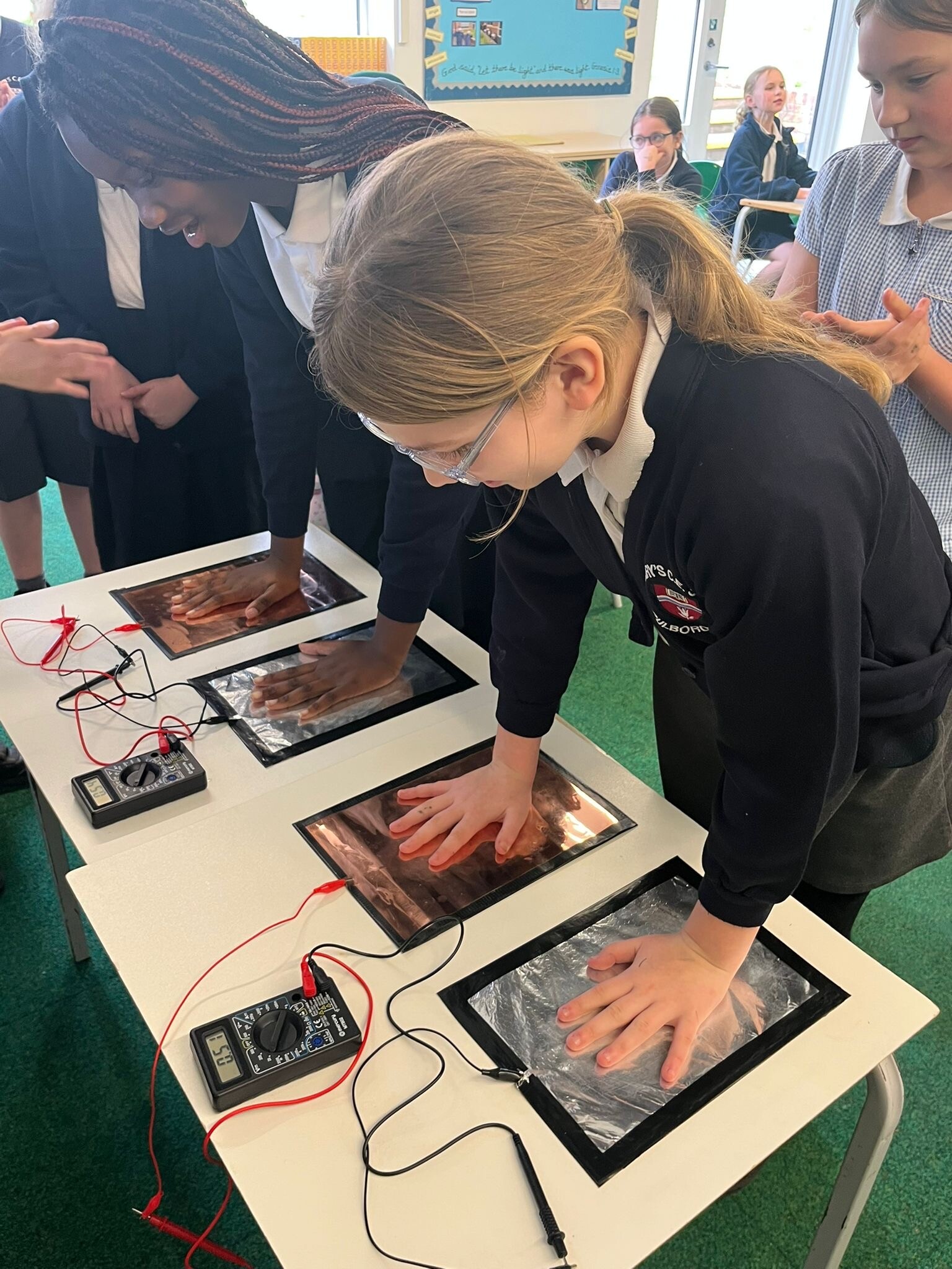 Finding out about conductors and circuits