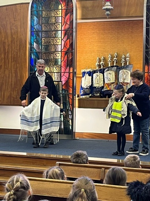 Traditional Jewish dress