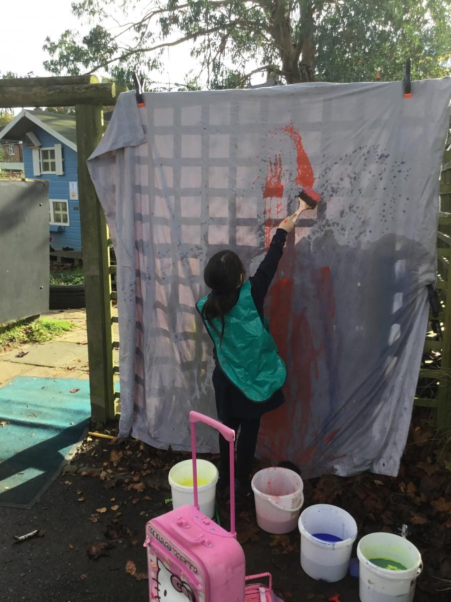 Gross motor development using movements from the shoulder