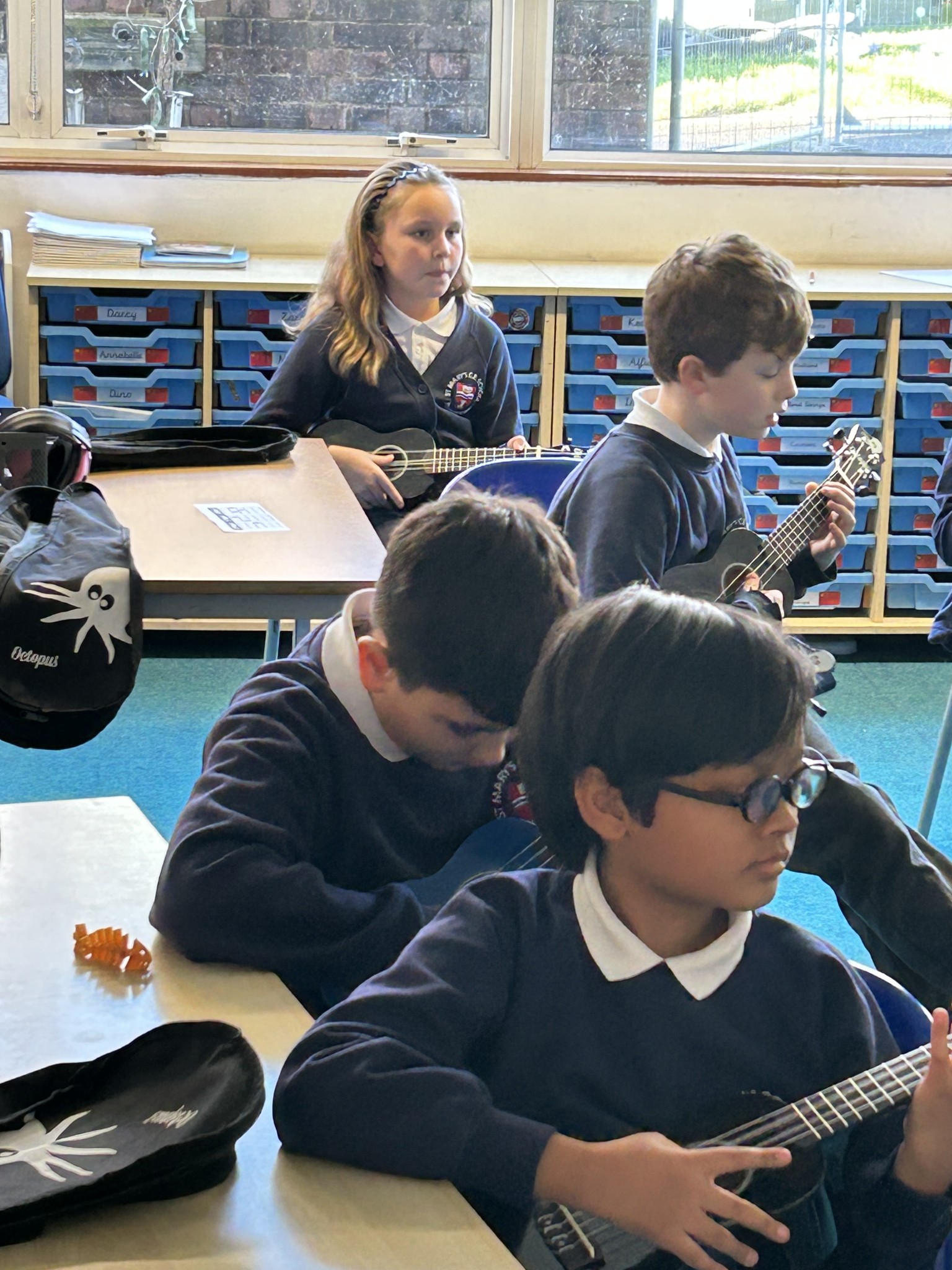 Ukuleles Year 5
