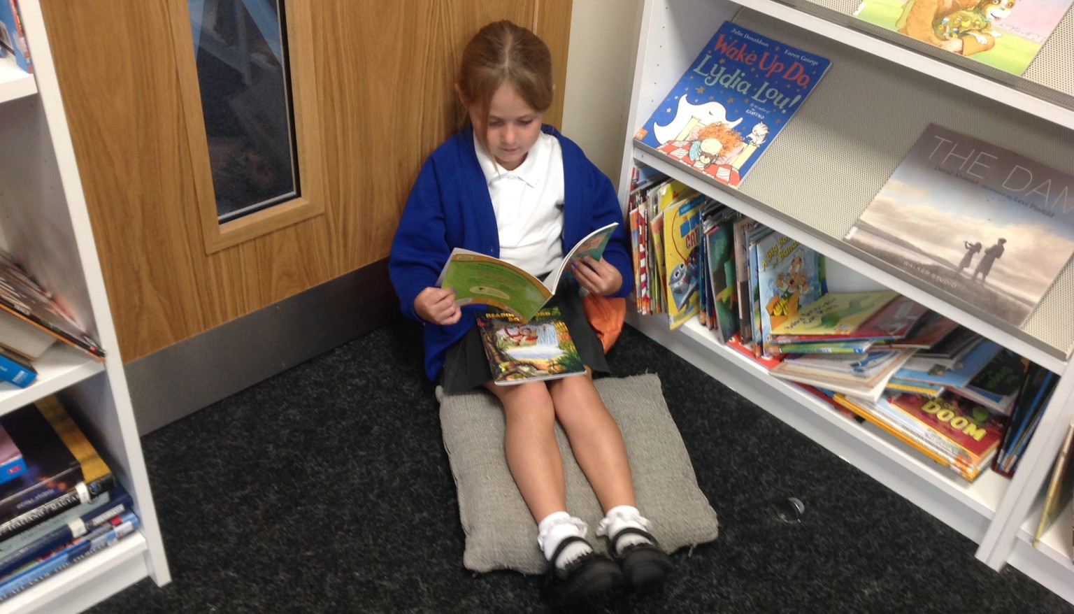 At Widewell, we love to read everywhere!