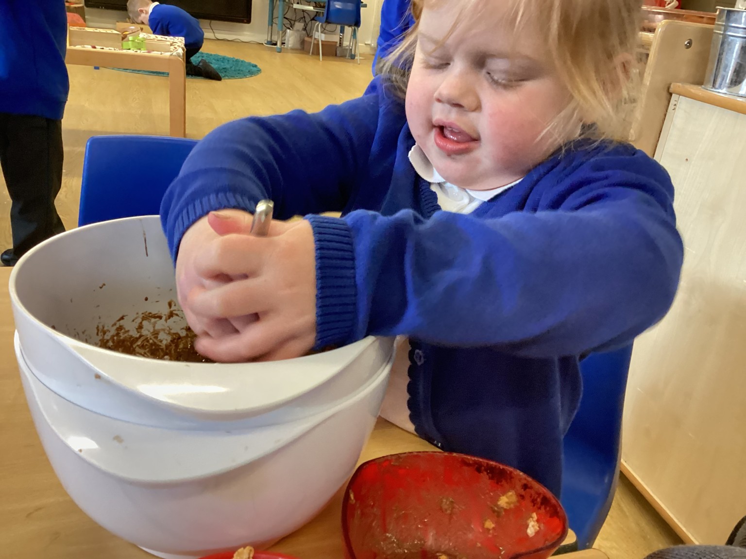 Observing scientific changes in Nursery - Science Week 2025