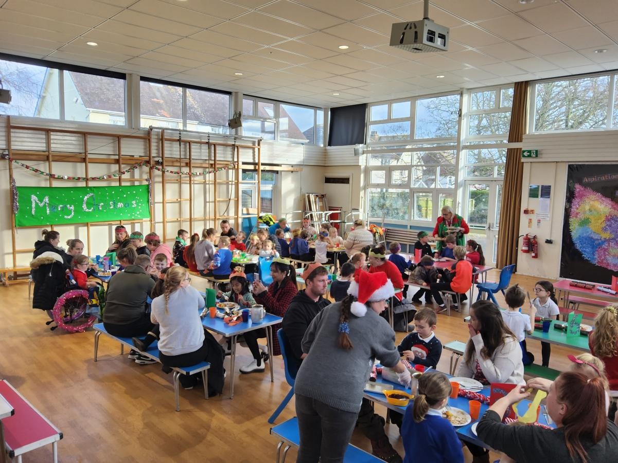 The PTFA have arranged shared lunches, including a Christmas lunch.