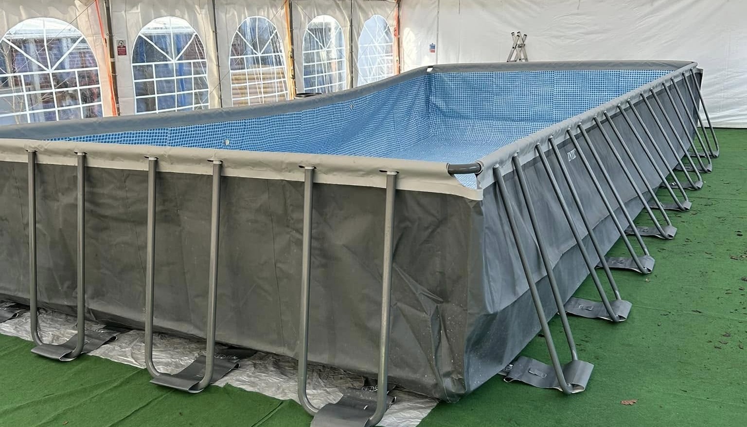 Pop Up Swimming Pool set up