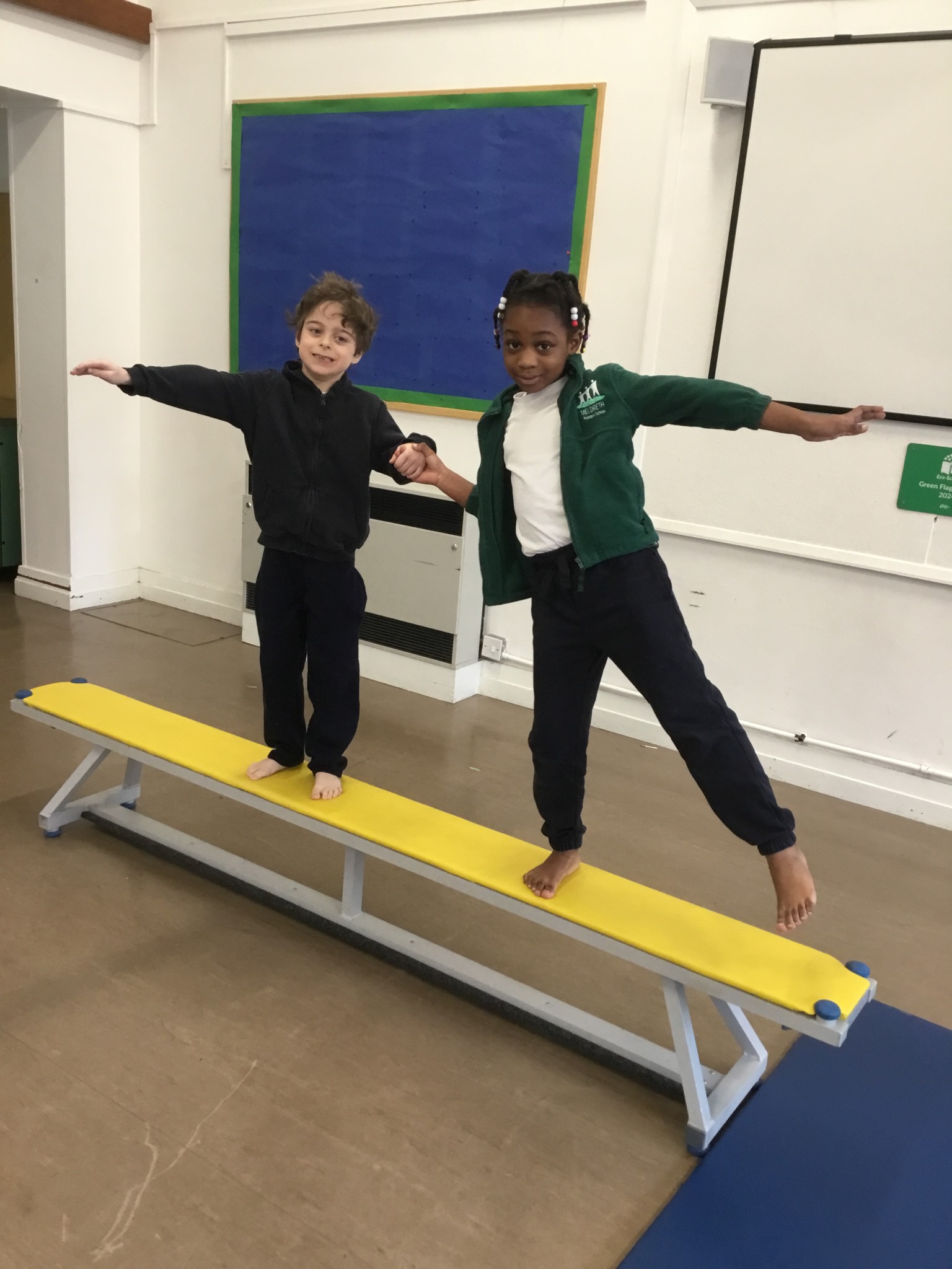 Linking ball, tall, wall and rolls