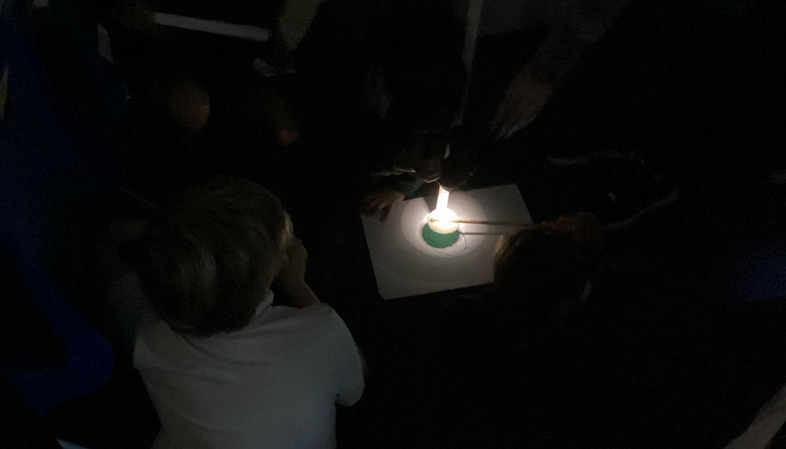 Light Unit - Shadow Experiment