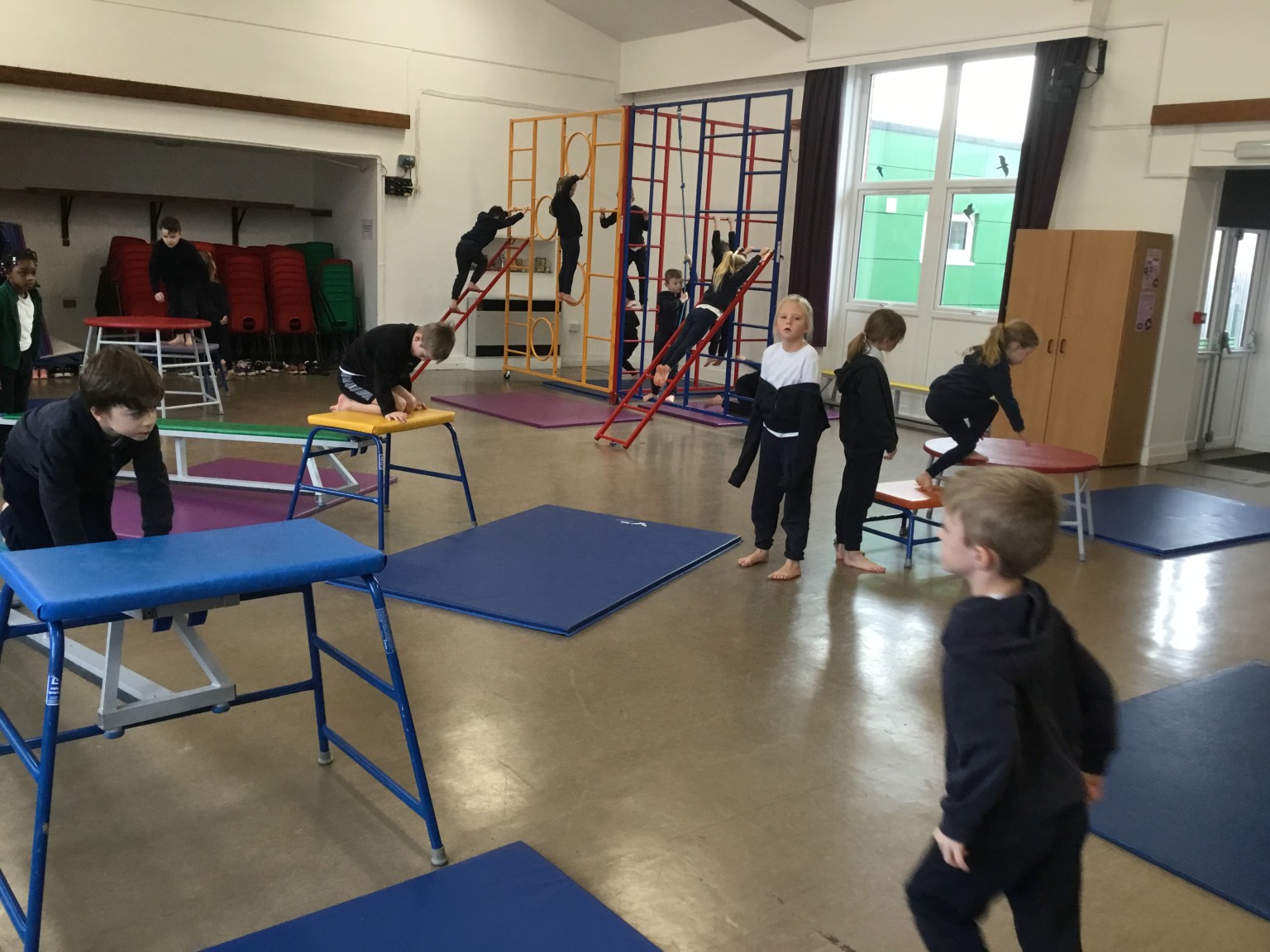 Linking ball, tall, wall and rolls