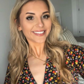  Ellie Warnes