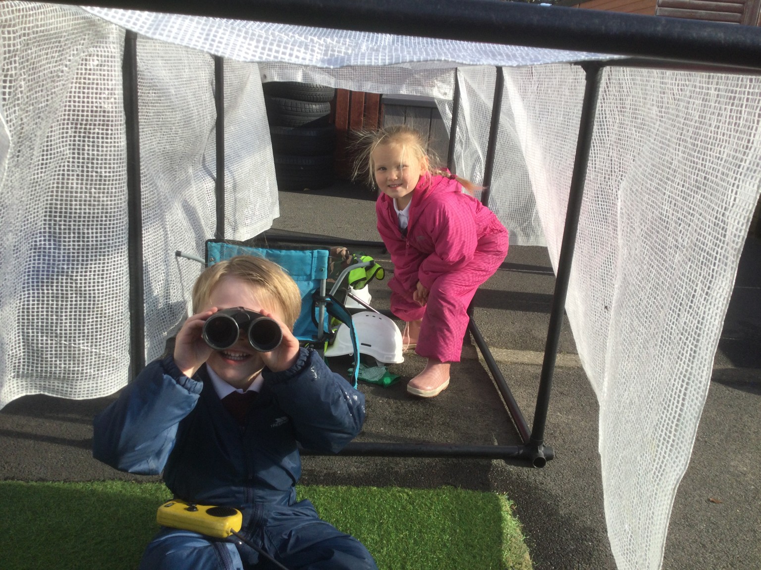 Den Building