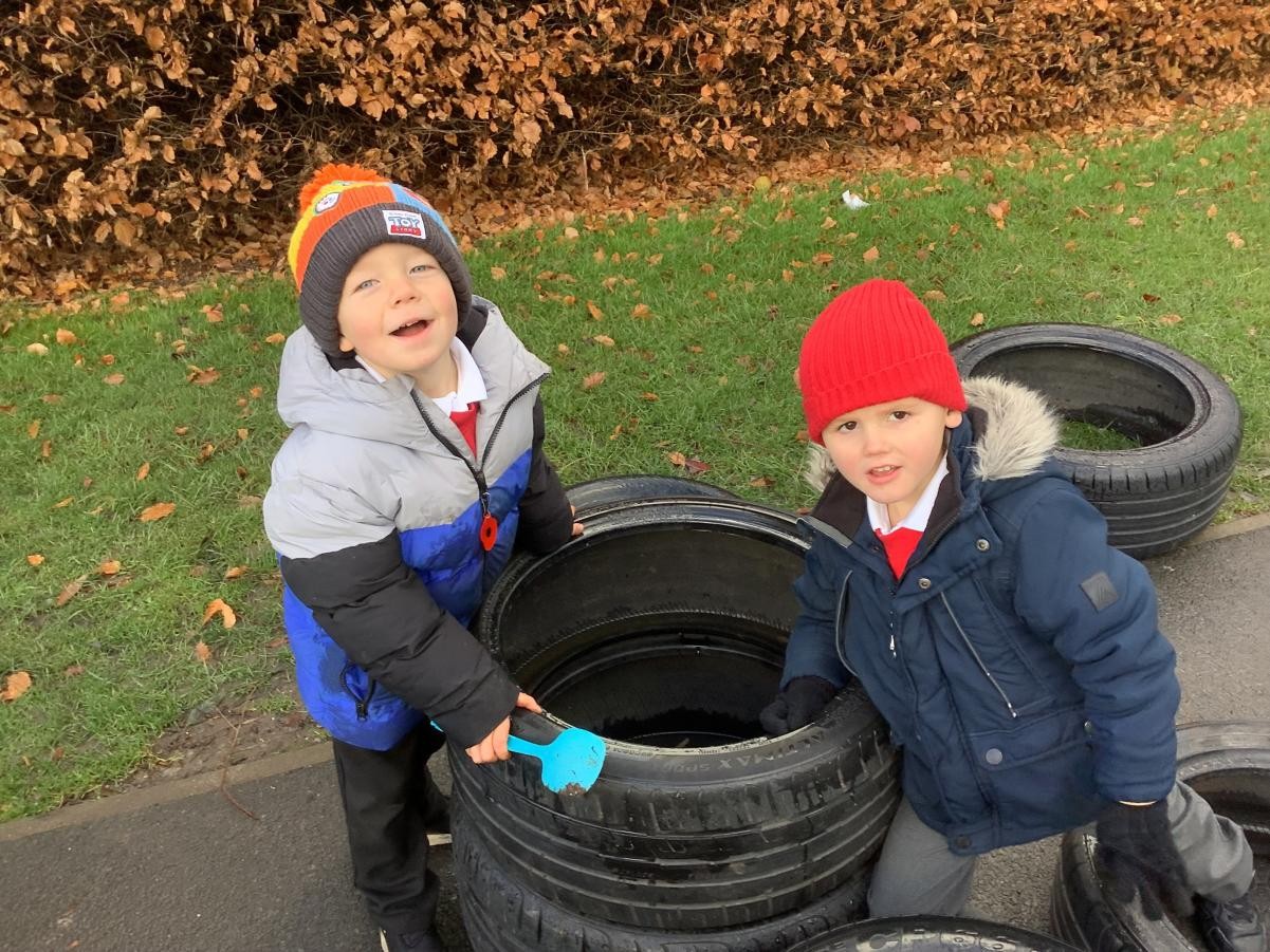 Finding ice in the tyres. 