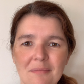  Caroline Bray
