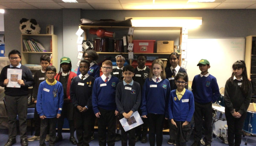 children having group photo 